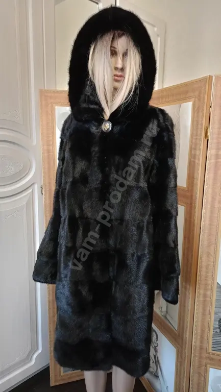 Шуба норковая р 42 чёрная с капюшоном