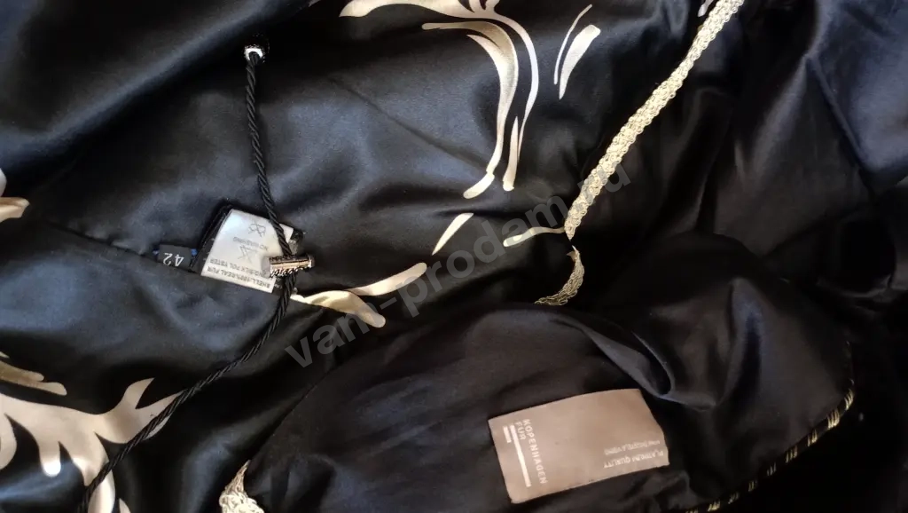 Шуба норковая р 42 чёрная с капюшоном