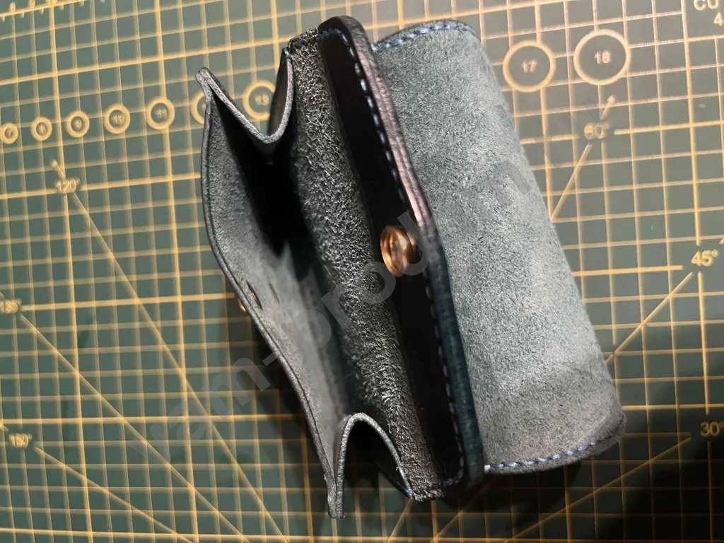 компактный кошелёк из натуральной кожи