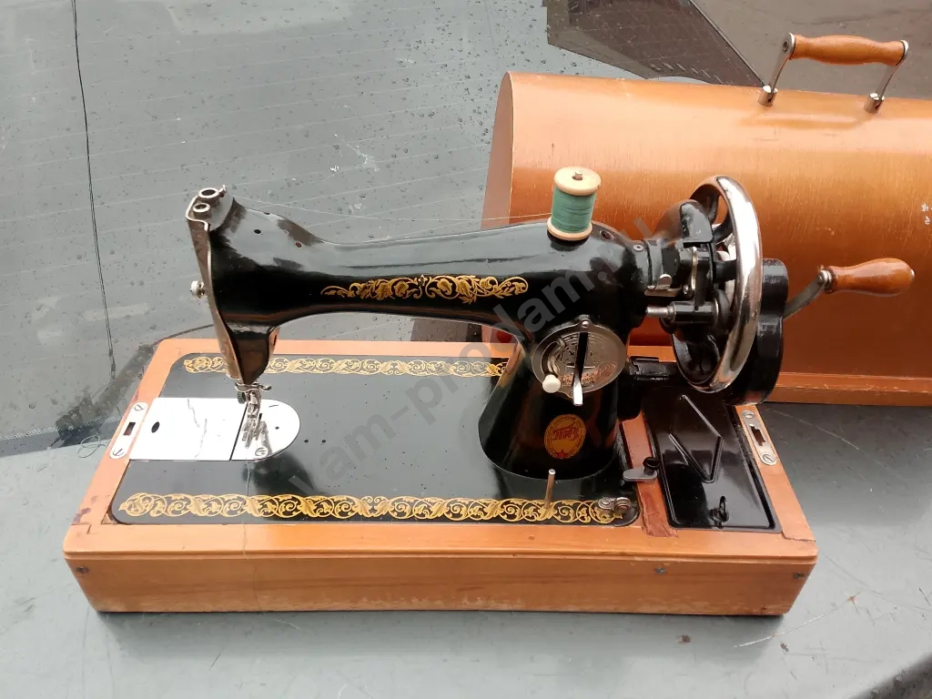 Швейная машинка