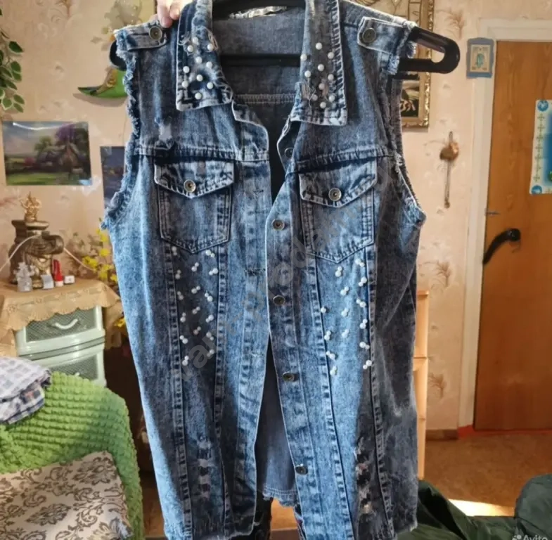 Джинсовая жилетка