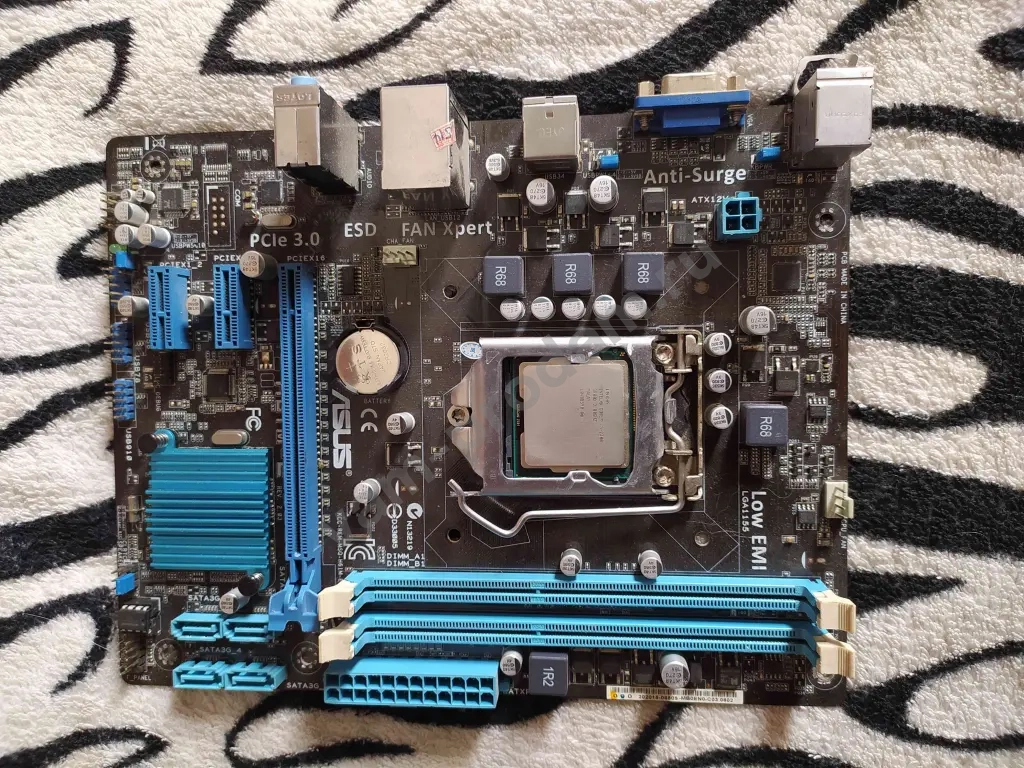 Материнская плата Asus H61