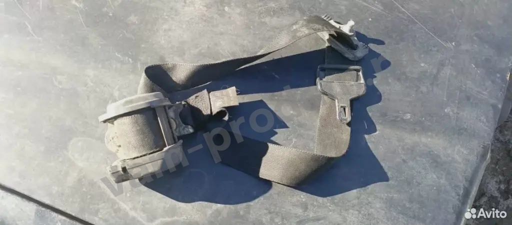 Ремень безопасности задний для Mercedes-Benz W124