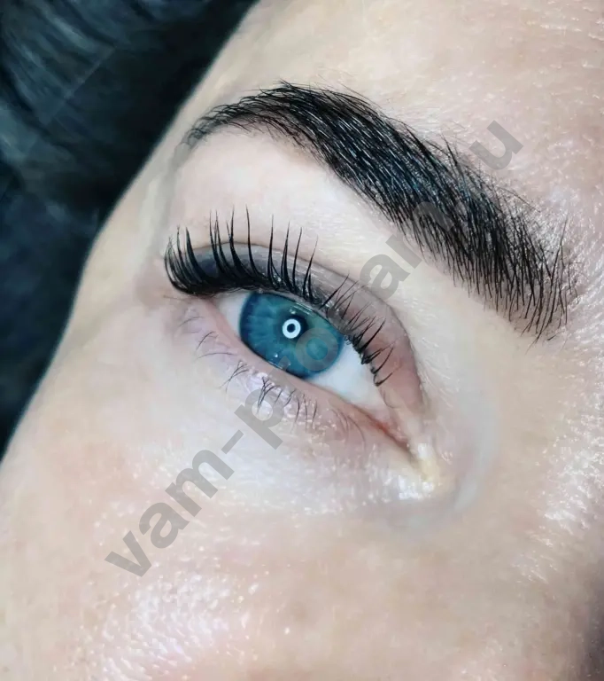 Ламинирование ресниц и оформление бровей