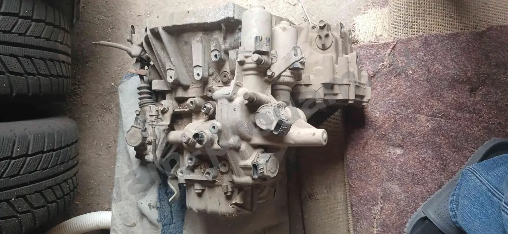 коробка Toyota Auris 2008