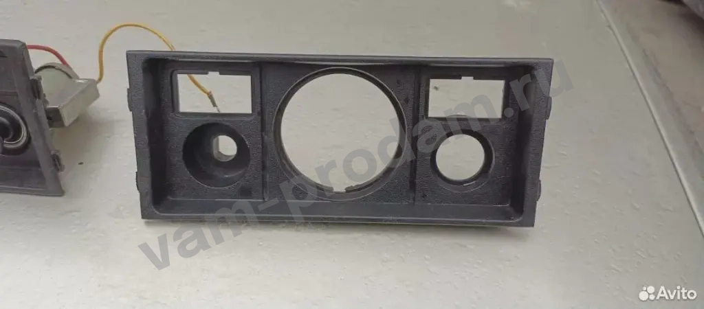 Вставка консоли под часы ваз 2107-5325214