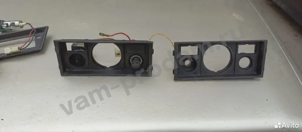 Вставка консоли под часы ваз 2107-5325214