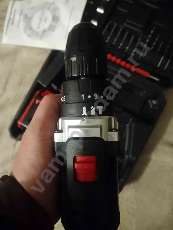 Шуруповёрт ударный.