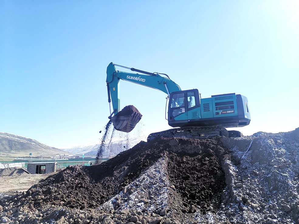 Среднеразмерный экскаватор SWE265F