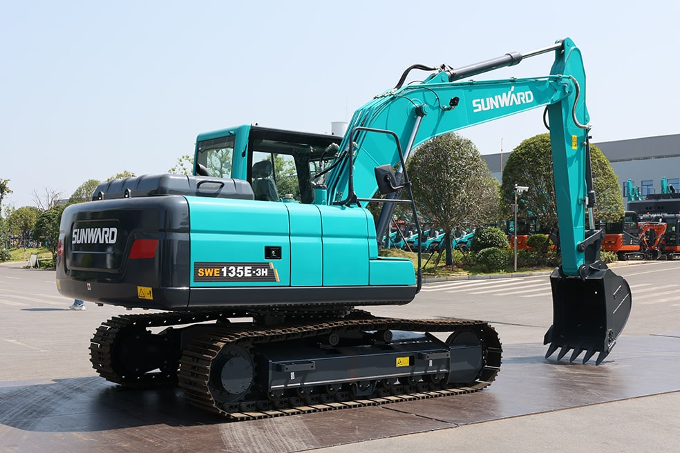 Компактный экскаватор SWE135E-3H