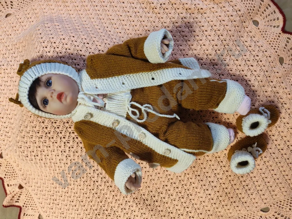 Костюм вязаный для новорожденного 0-3 мес