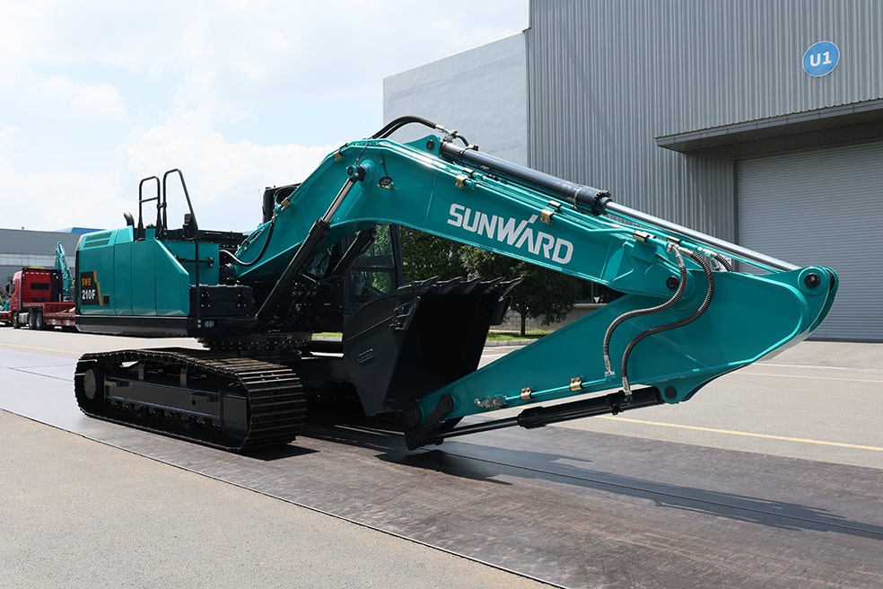 Среднеразмерный экскаватор SWE210F