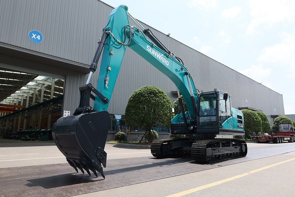 Среднеразмерный экскаватор SWE210F