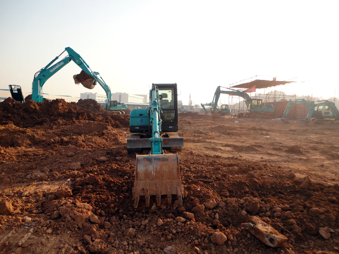 Компактный экскаватор SWE60E