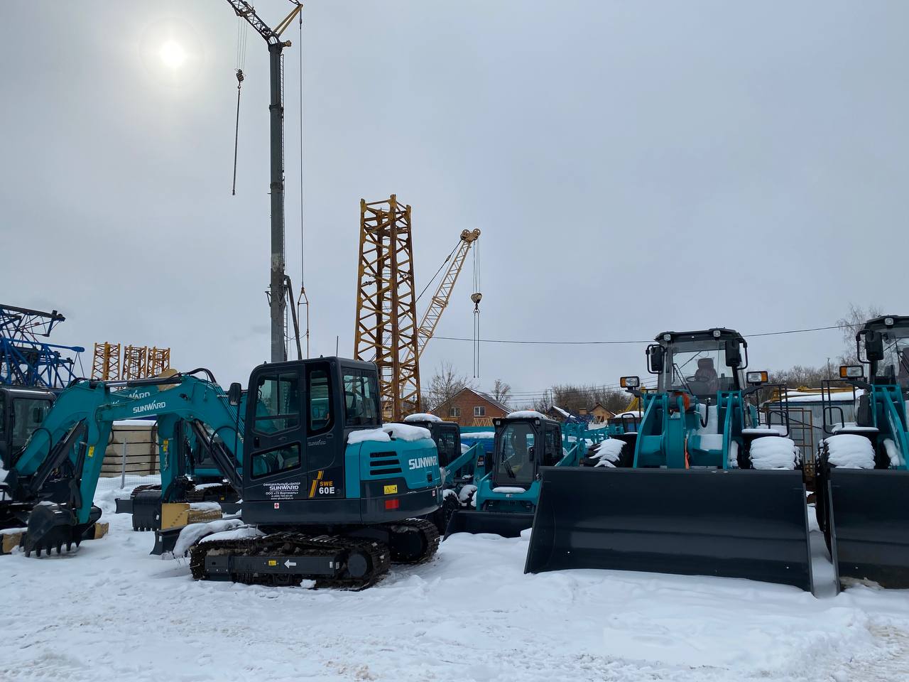 Компактный экскаватор SWE60E