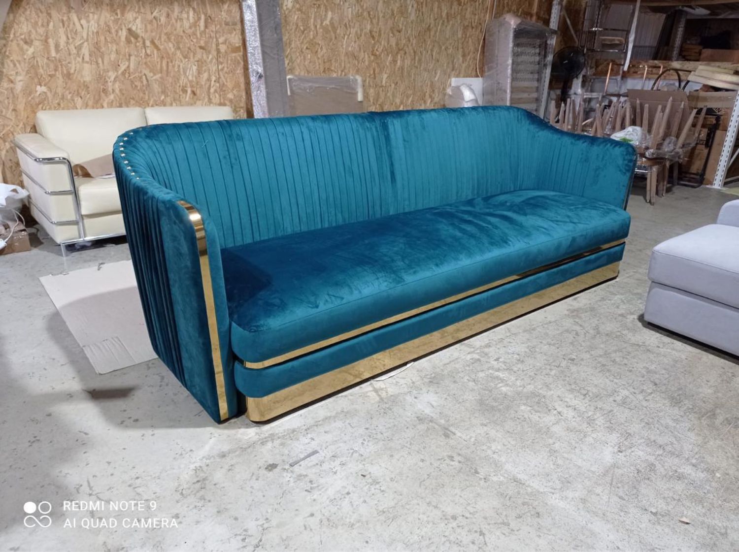 Диван прямой в наличии