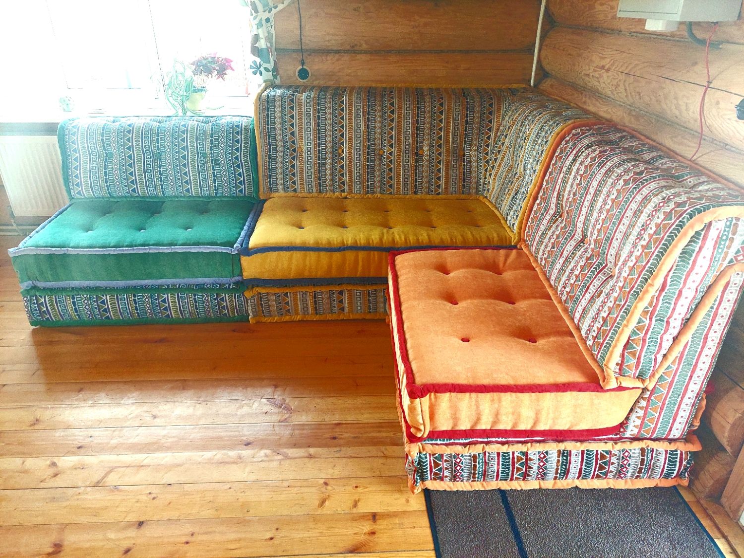 Диван Маджонг нестандартной формы