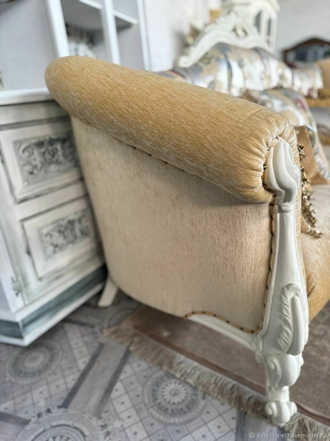 Диван новый в стиле Барокко, Италия, дерево бук