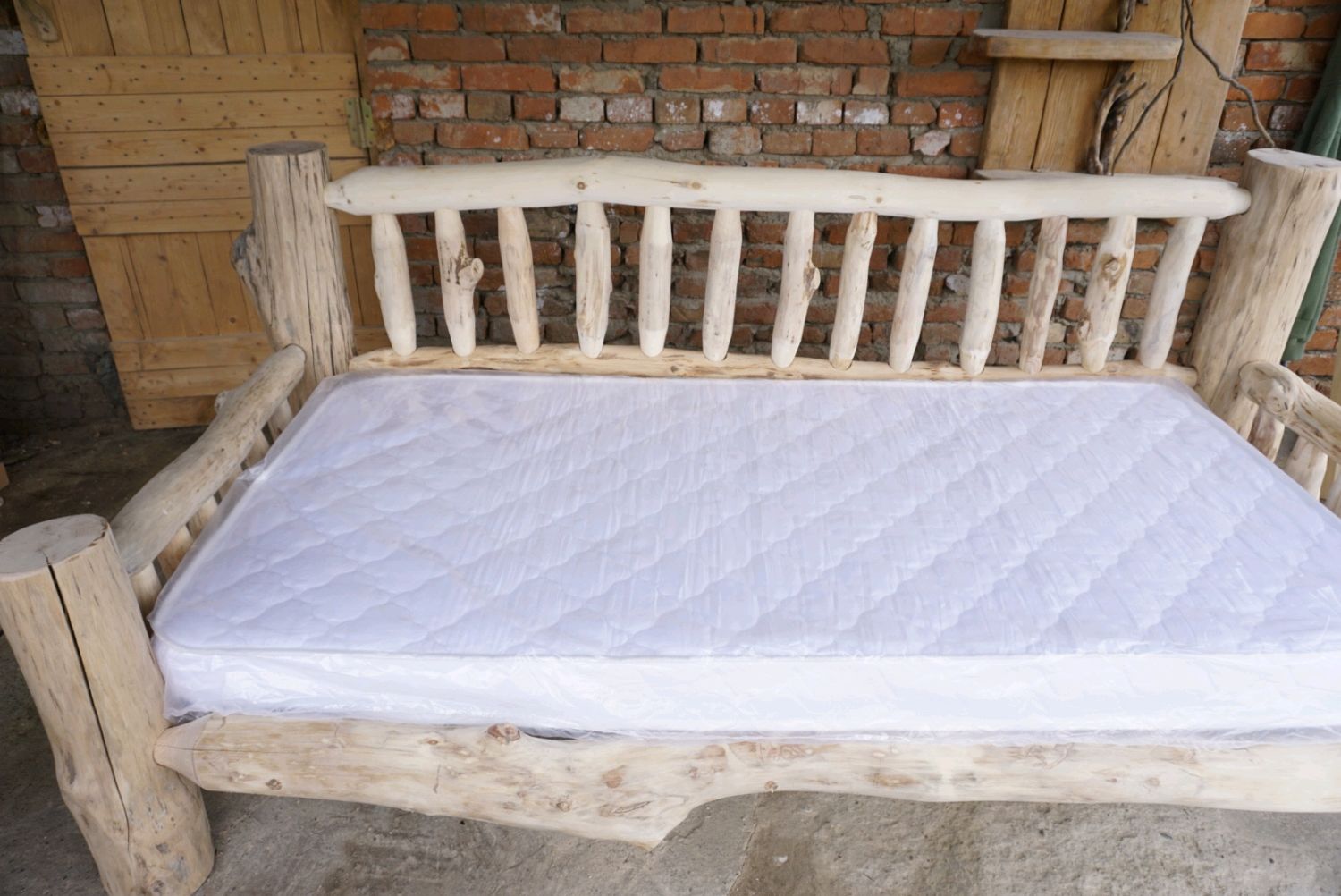 Диван из коряг в стиле рустик (экомебель)