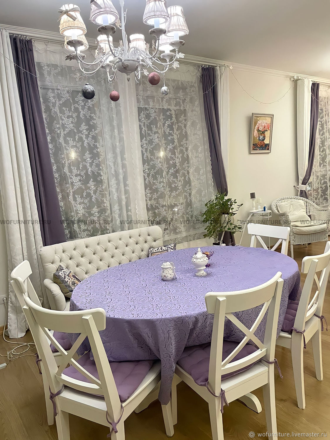 Диван на кухню с каретной стяжкой 