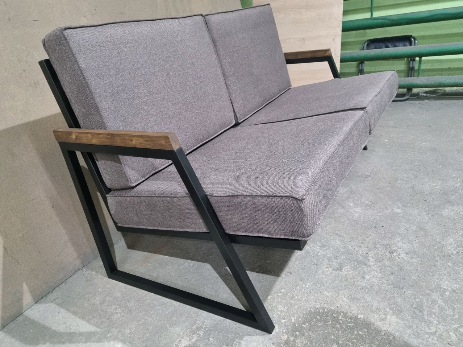 Диван в стиле Лофт 