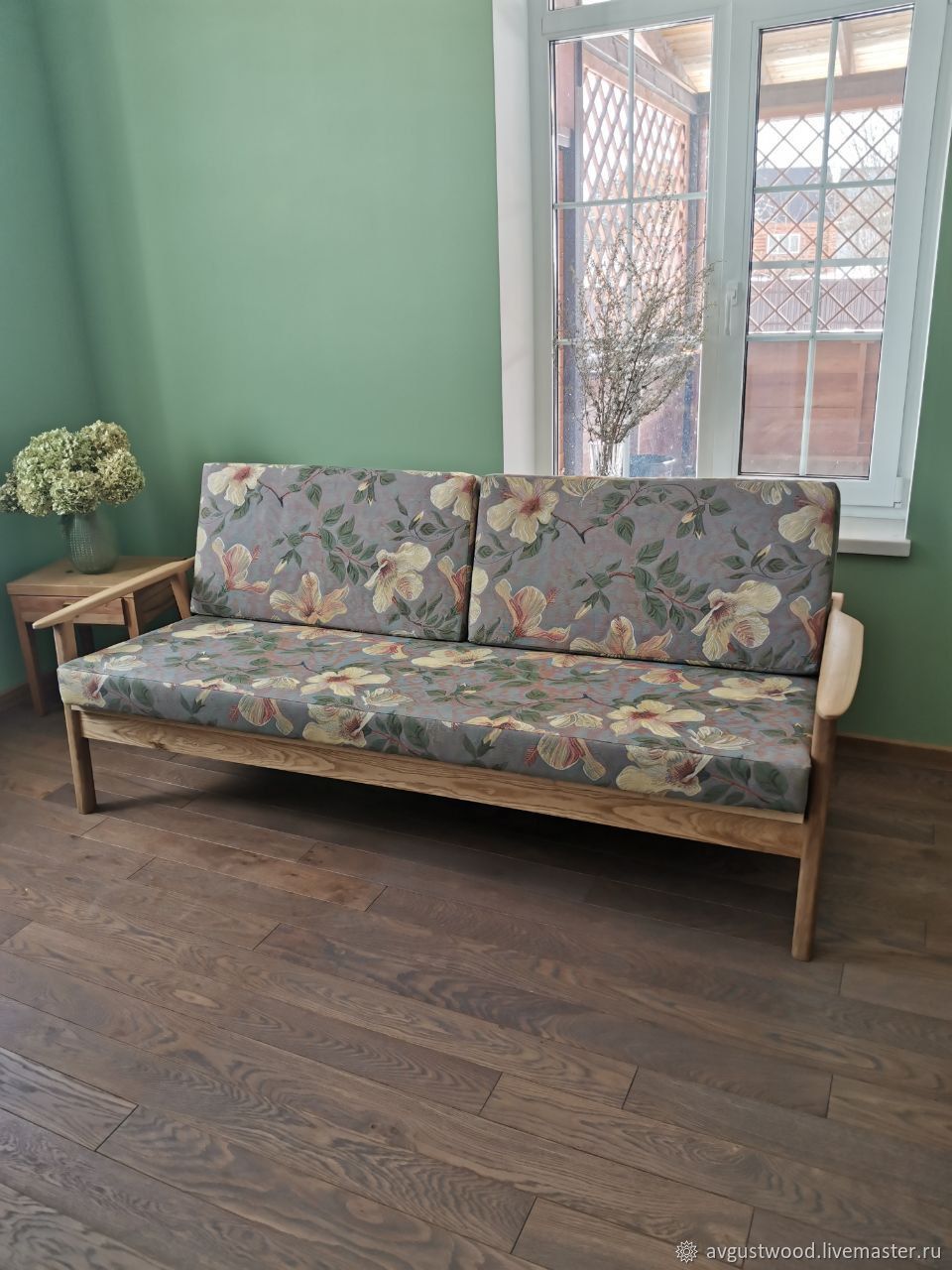 Диван в стиле midcentury