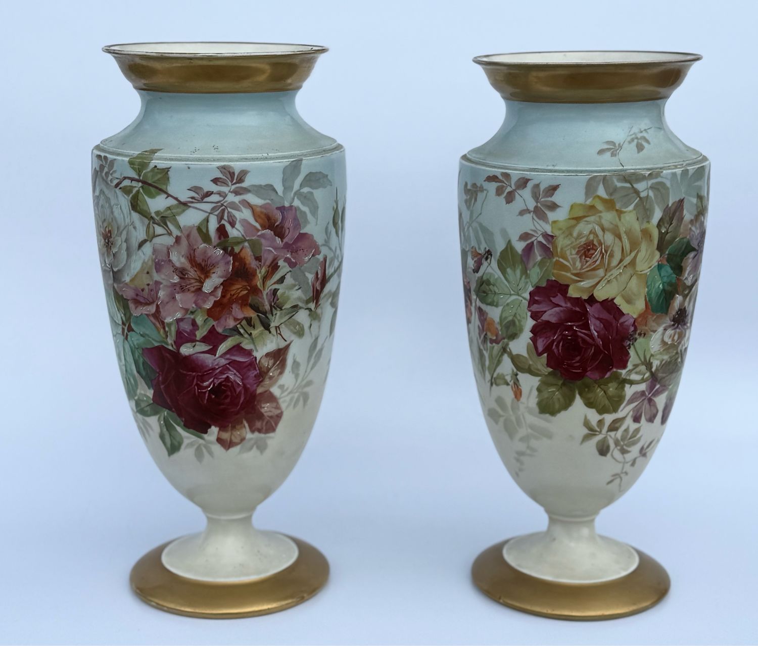 Старинные фарфоровые вазы. Франция