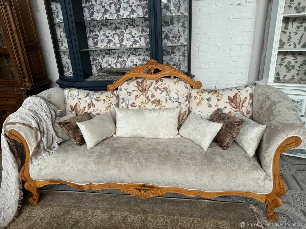 Диван новый Барокко, Италия, дерево