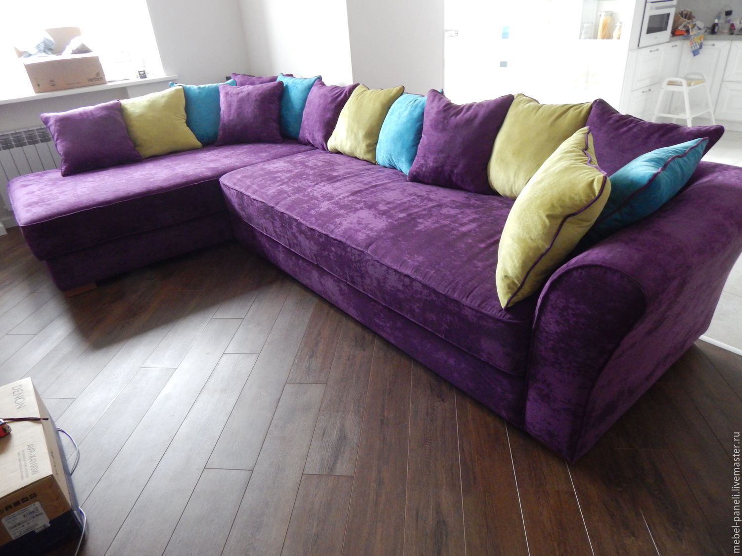 Диван мягкий для дома