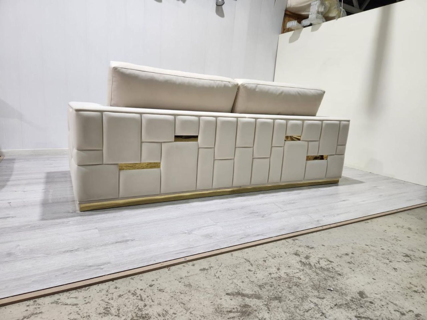 Диван прямой в наличии