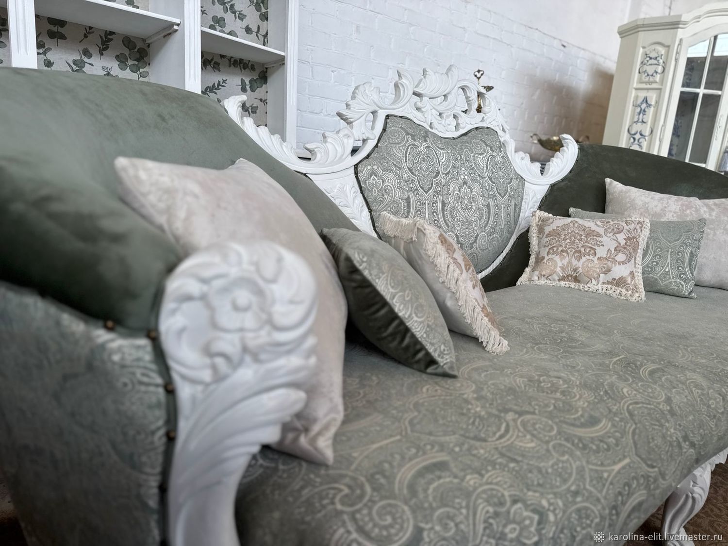 Диван новый ,резной Барокко, дерево бук