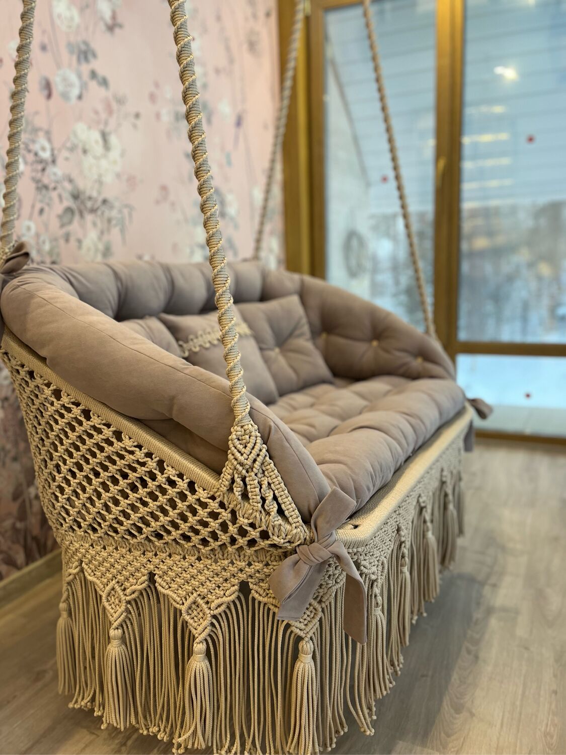 Диван подвесной плетеный