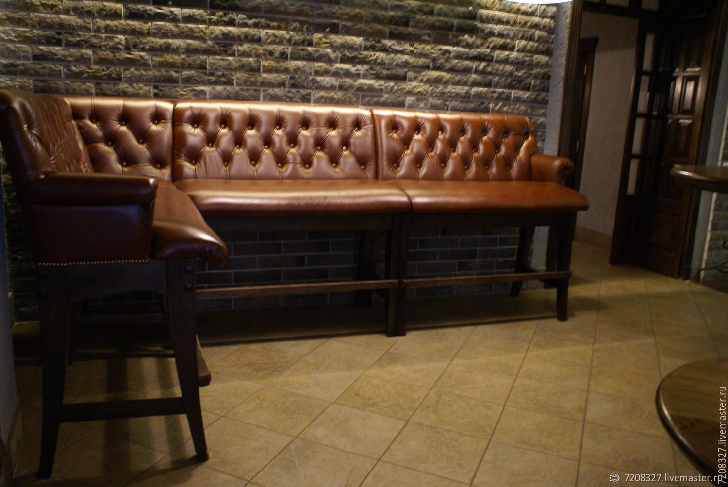 Диван кожаный барный
