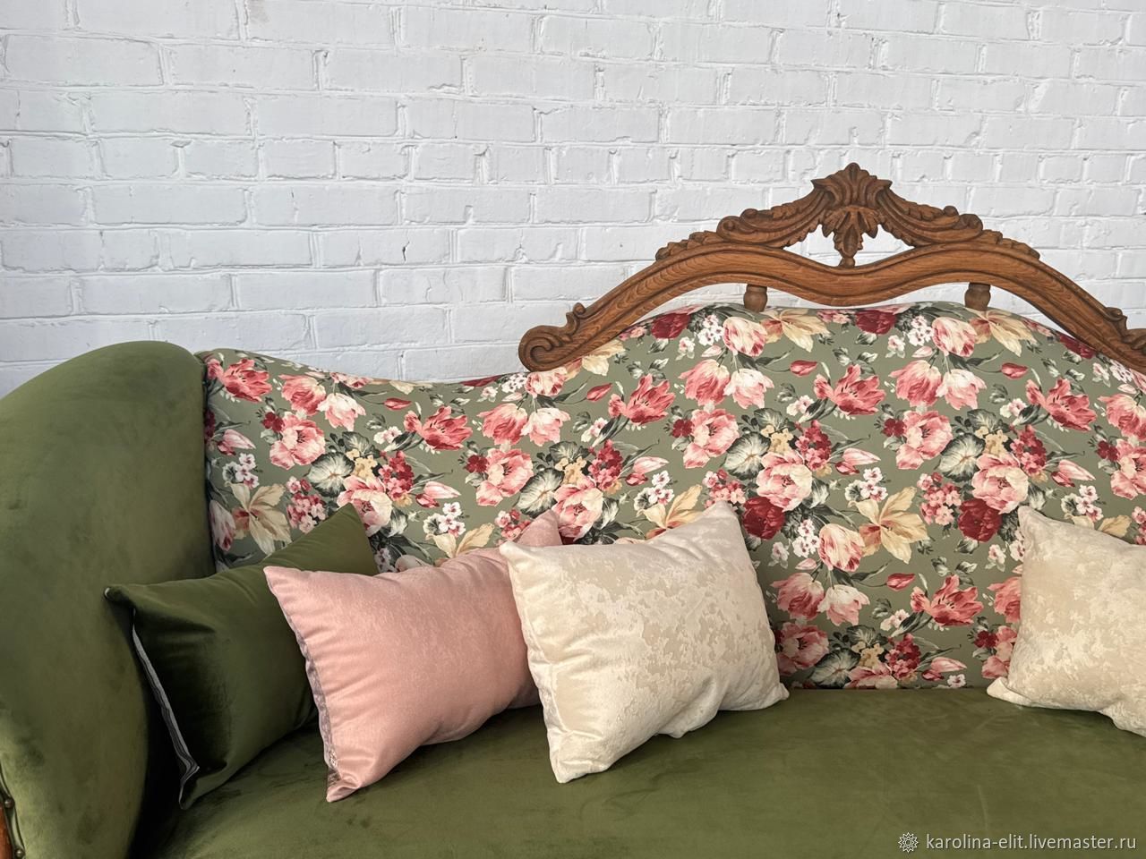 Диван новый резной, Массив дерева