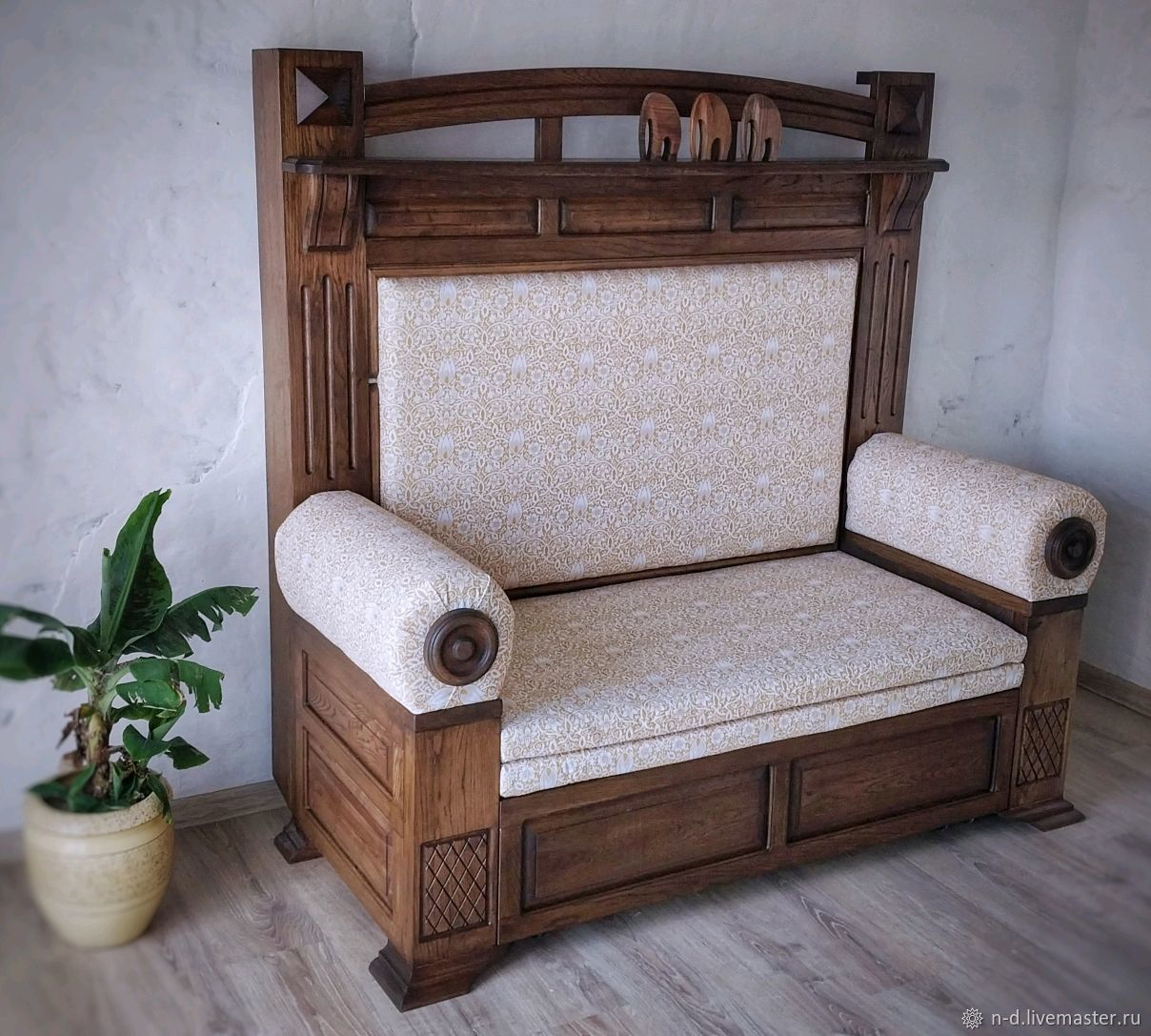 Диван в стиле ампир. Кабинетный диван