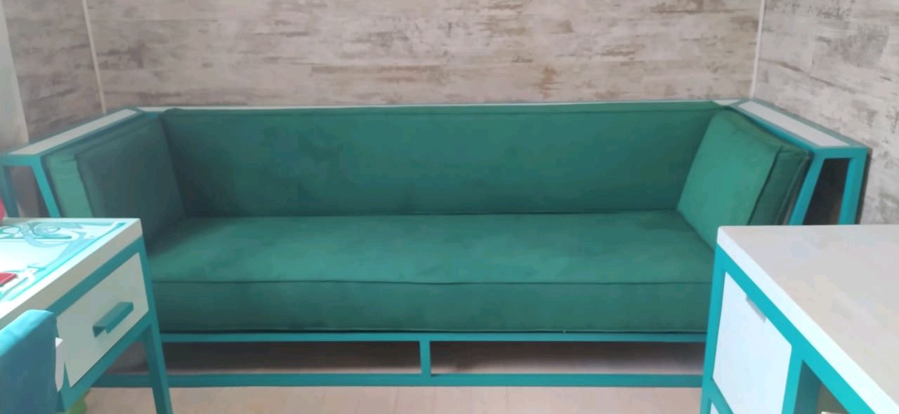 Диван в стиле Лофт