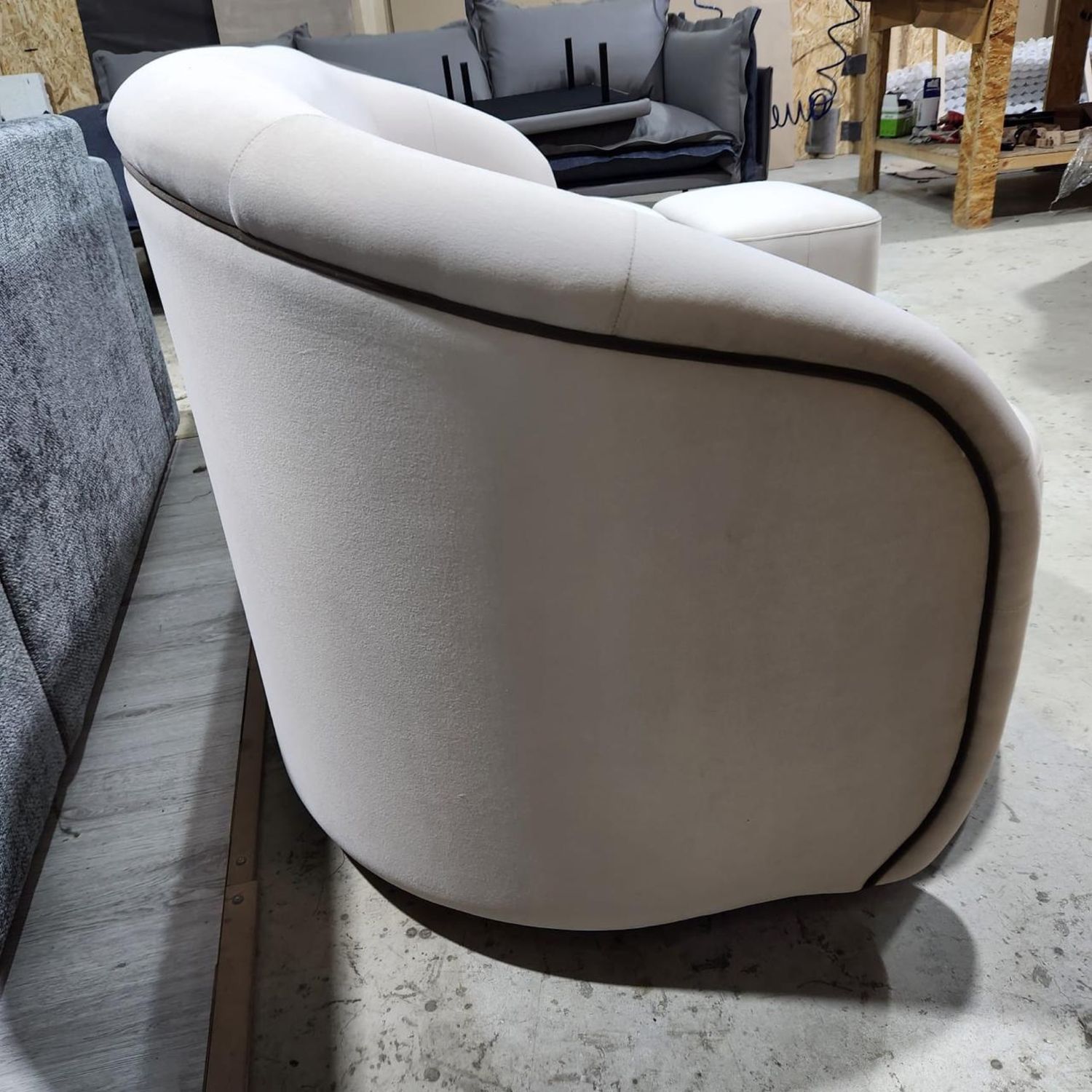 Диван прямой в наличии