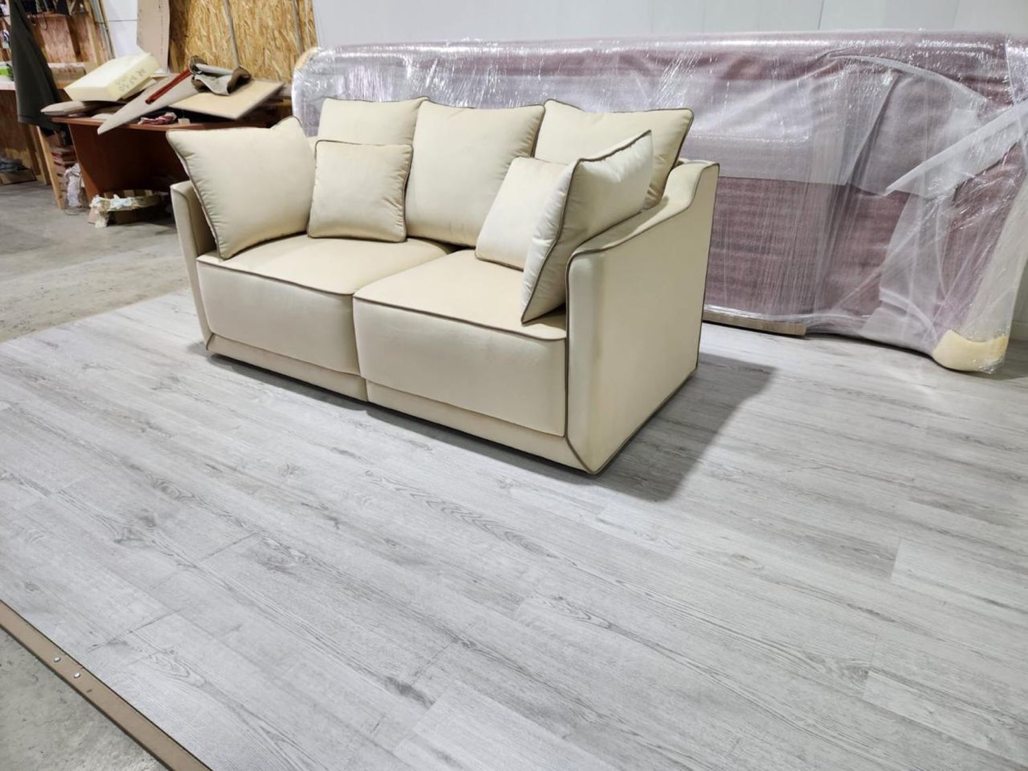 Диван прямой в наличии