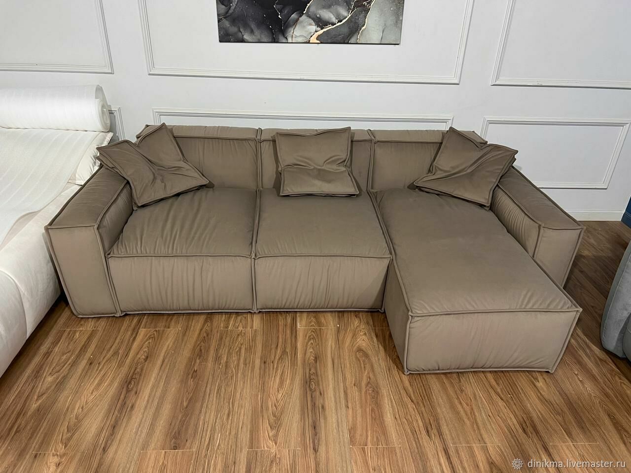 Дизайнерский диван Фалдс с оттоманкой