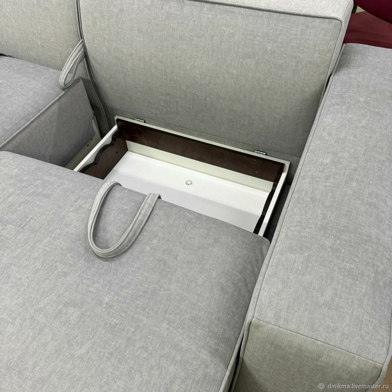 Дизайнерский диван Роялс с оттоманкой