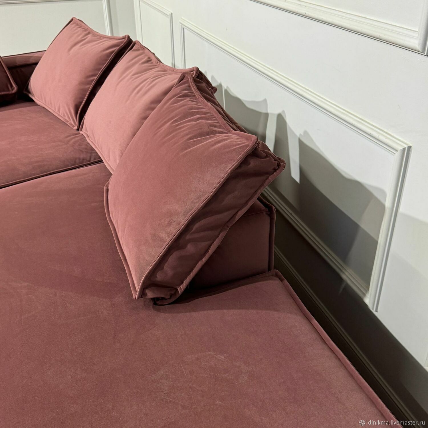 Дизайнерский диван Сандерс прямой