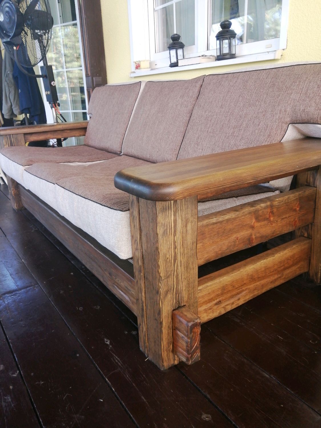 Диван на веранду