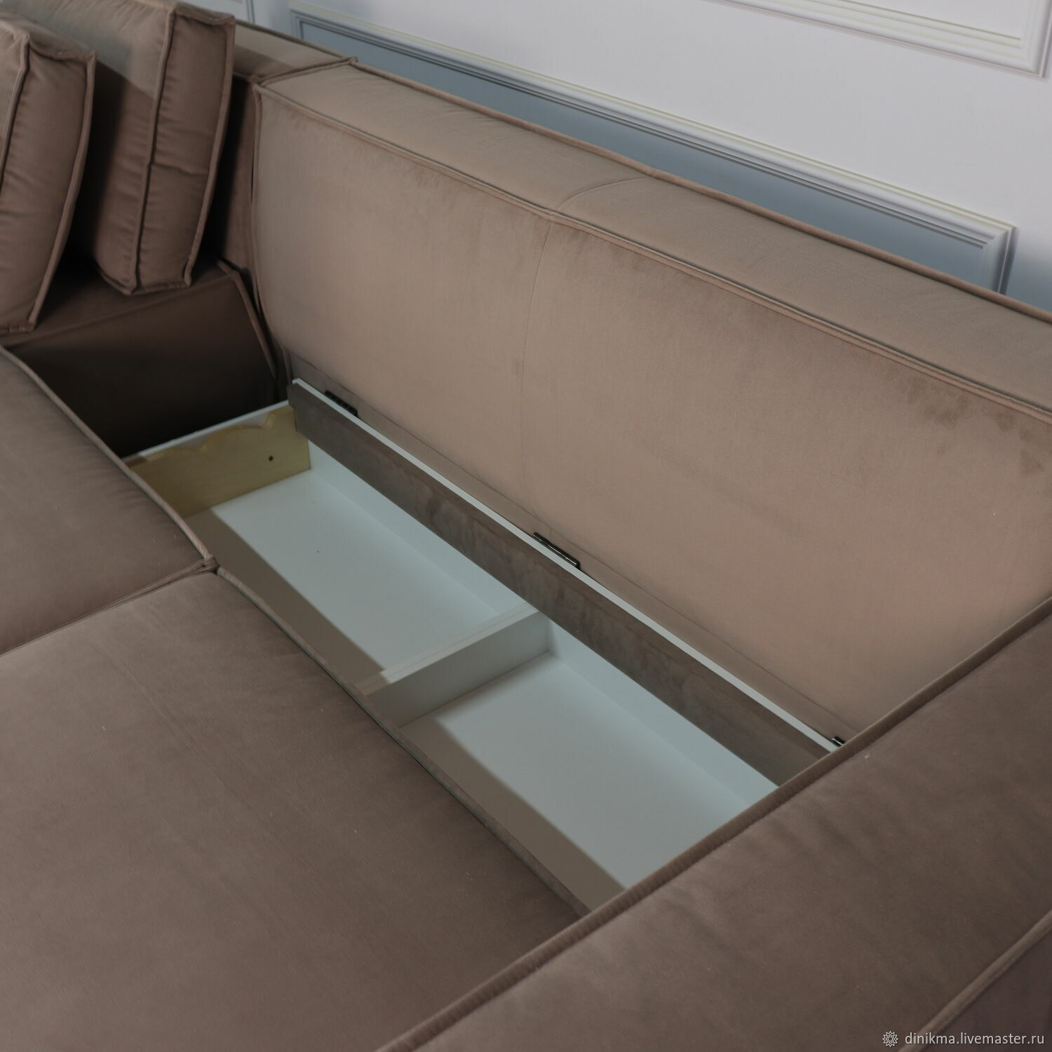 Диван Royal с оттоманкой