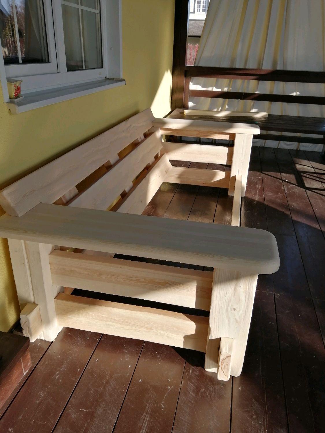 Диван на веранду