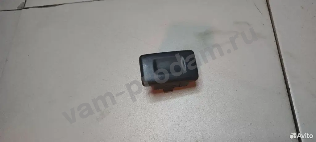 68960-2F000 Заглушка для Nissan Primera P11E 1996