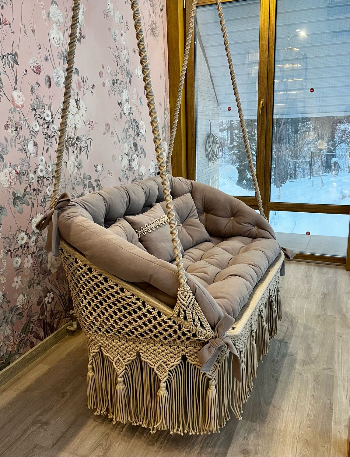 Диван подвесной плетеный