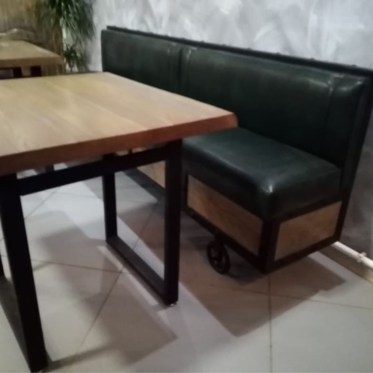 Диван в стиле лофт