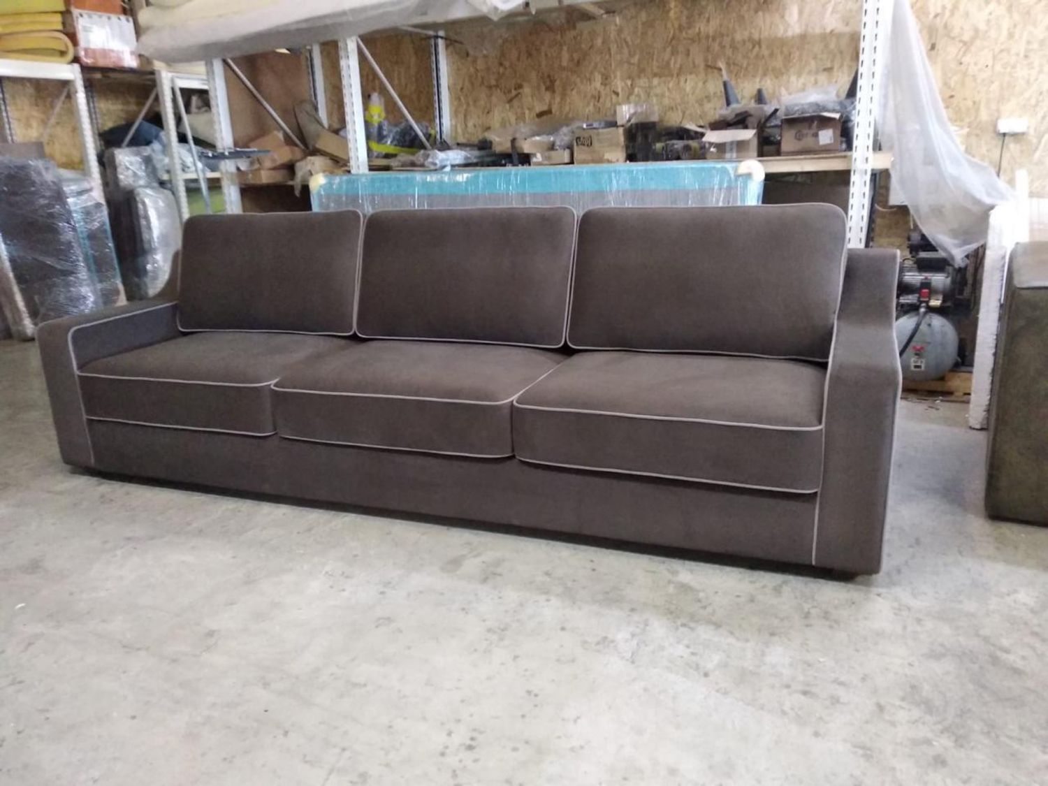 Диван прямой в наличии