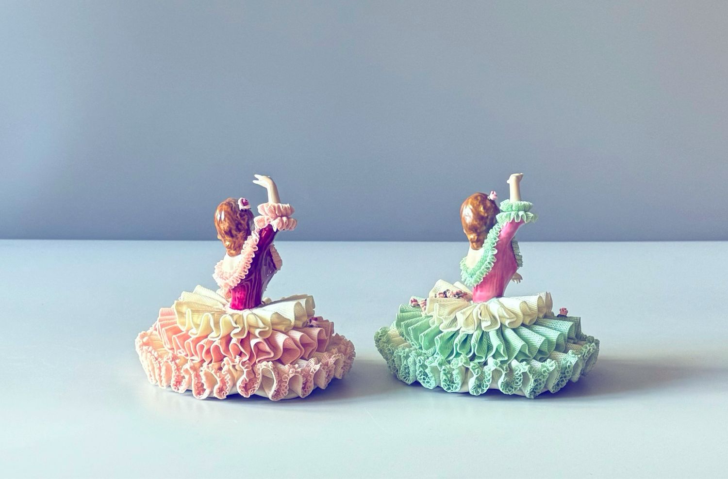 Винтажная фарфоровая статуэтка Германия