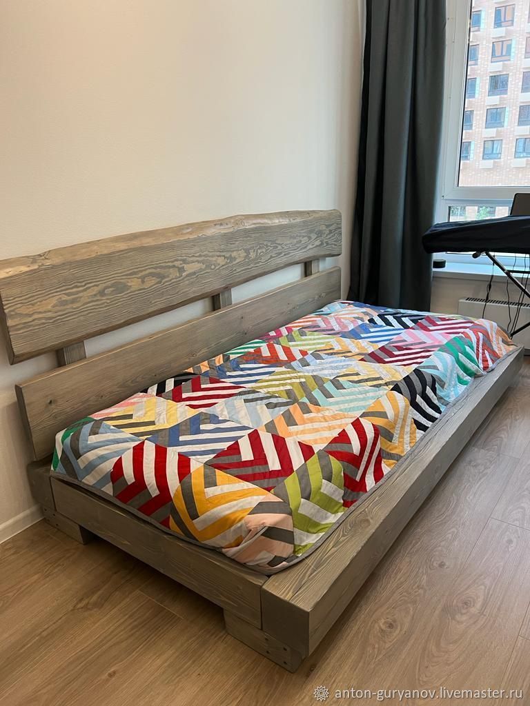 Диван - кровать из массива сосны 